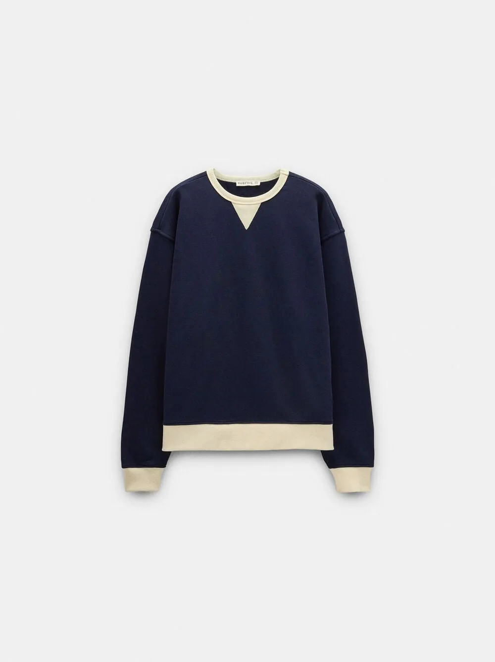 Sweatshirt with contrasting details