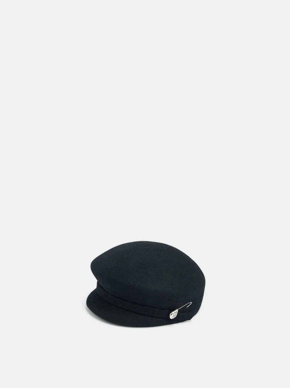 100% wool beret with brooch