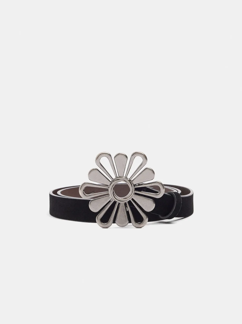 Belt with leather details and a flower buckle