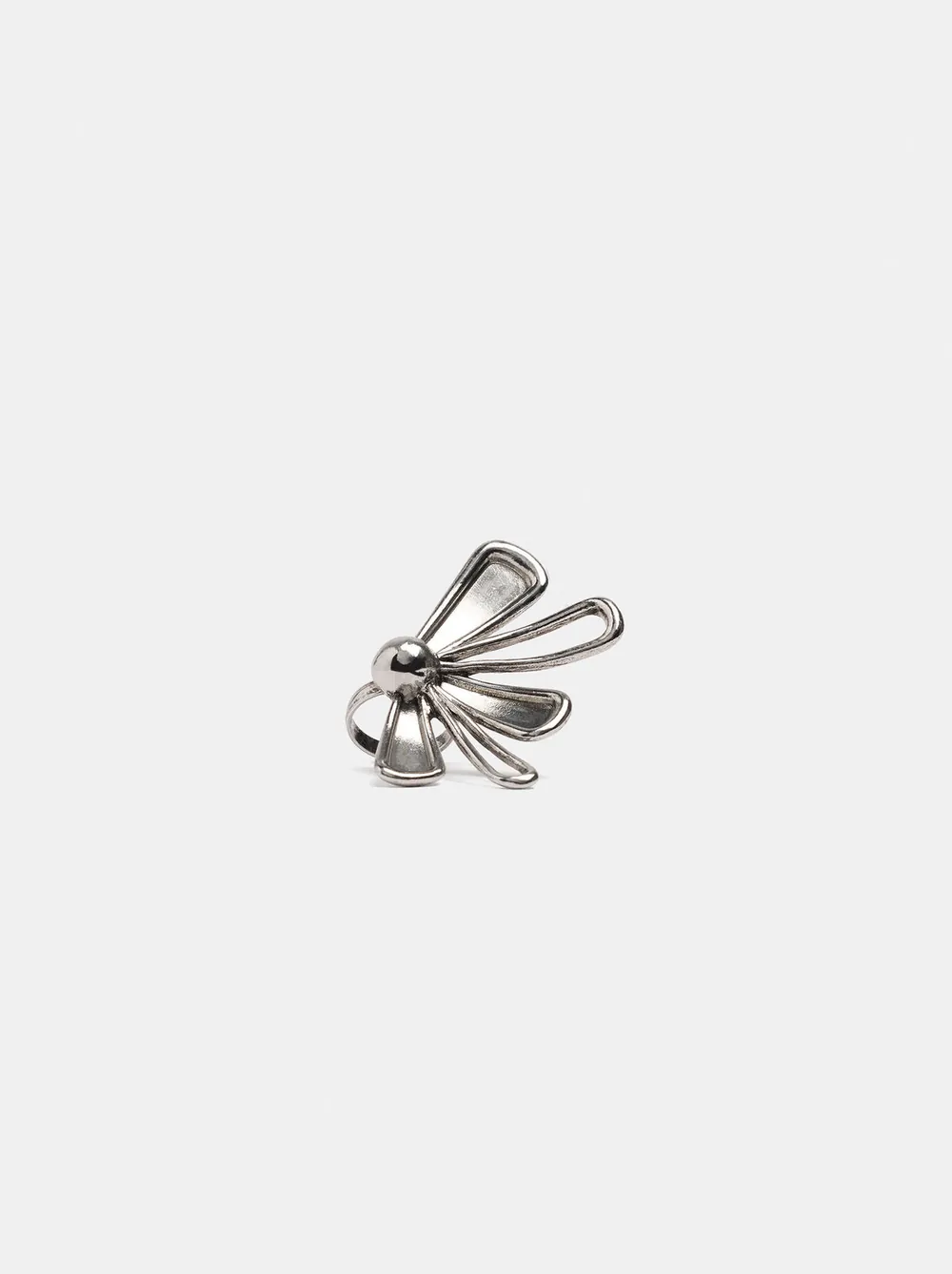 Half-flower ring