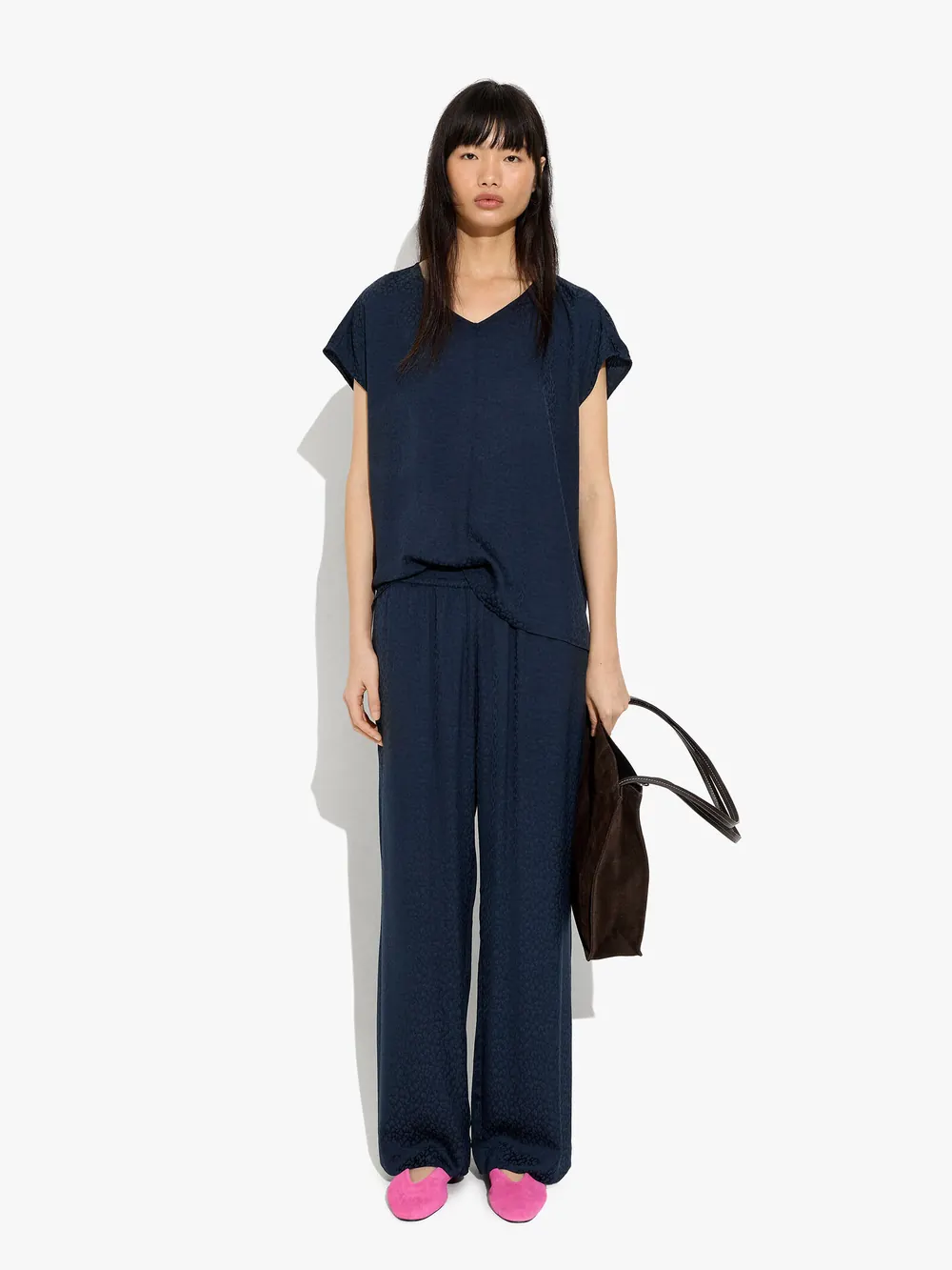 Fluid jacquard blouse
