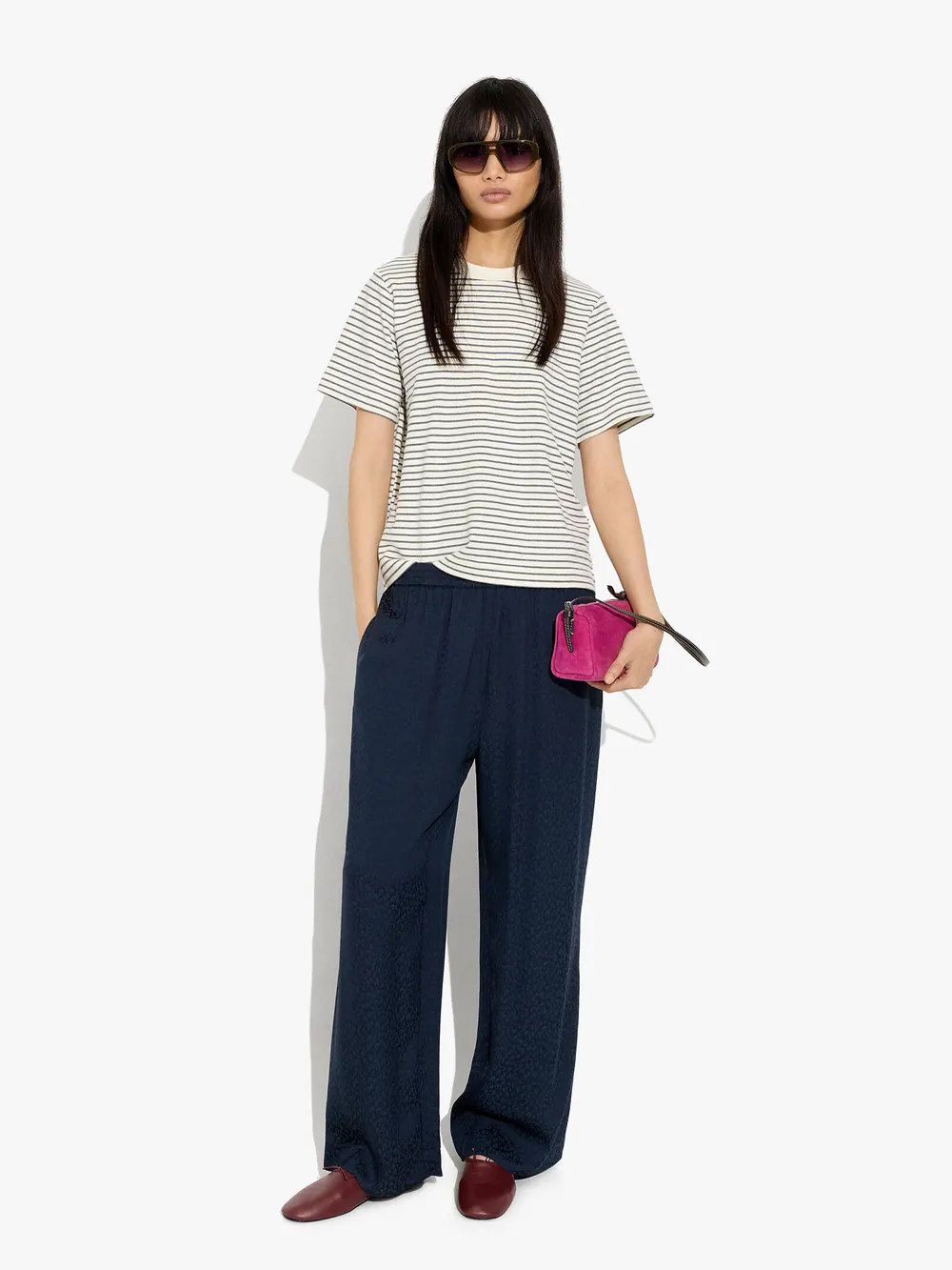 Flowy jacquard trousers with an elastic waist