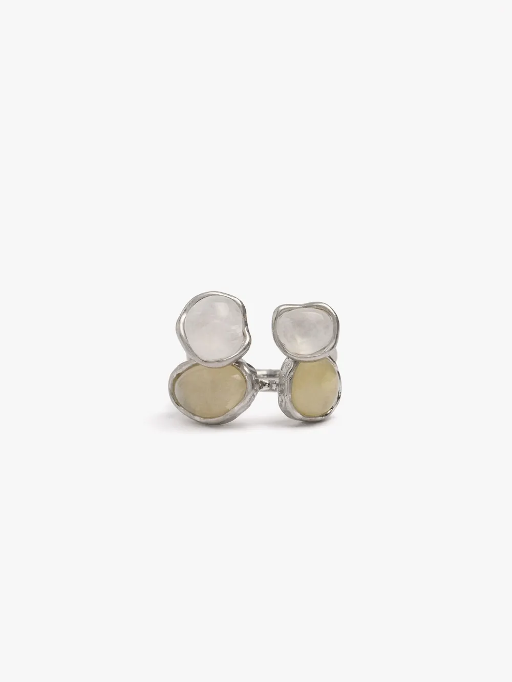 Set of open rings with stone and resin